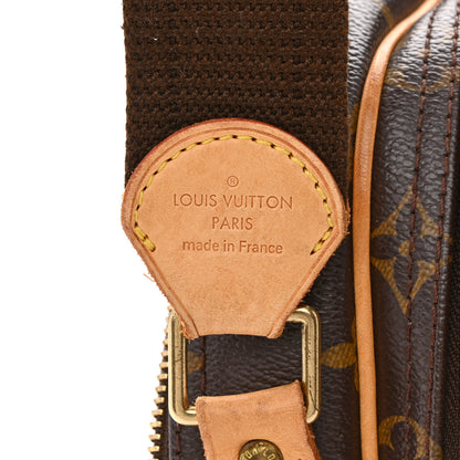 Louis Vuitton Monogram Reporter PM 6 of 11