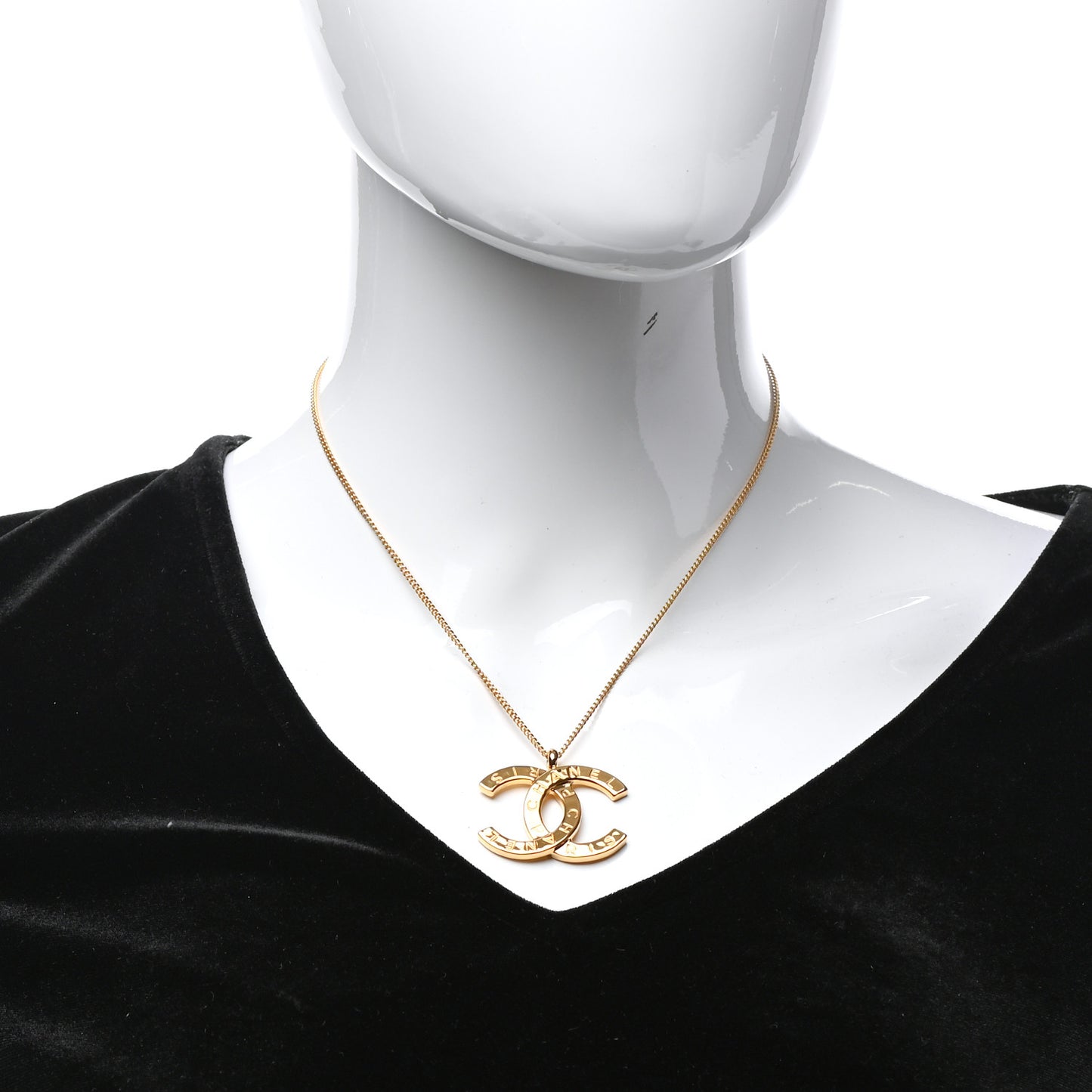 Metal CC Paris Button Necklace Gold