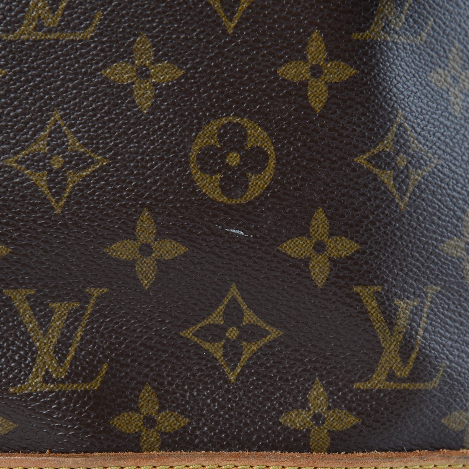 Louis Vuitton Monogram Petit Bucket 23 29 of 31