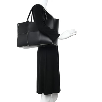 Bottega Veneta Nappa Maxi Intrecciato Arco Tote Black White 2 of 16