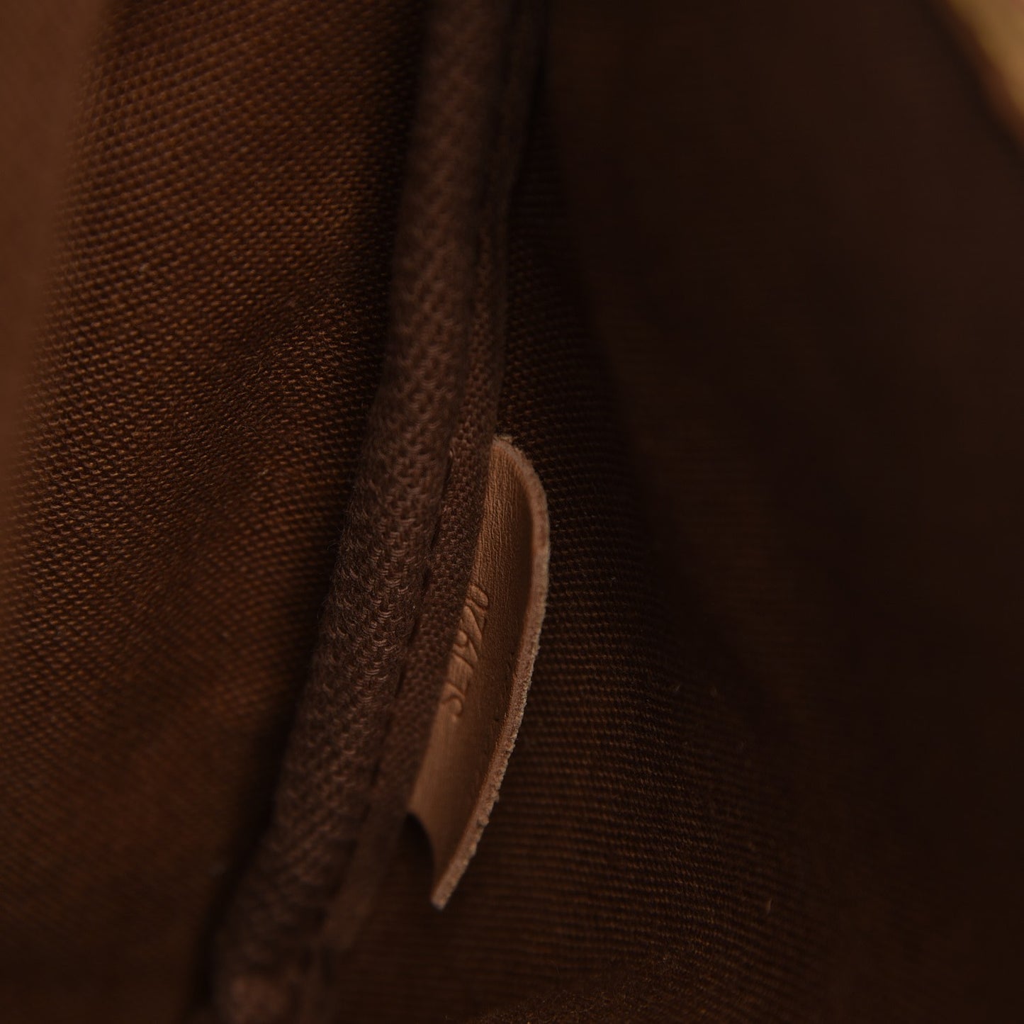 Monogram Saumur 43