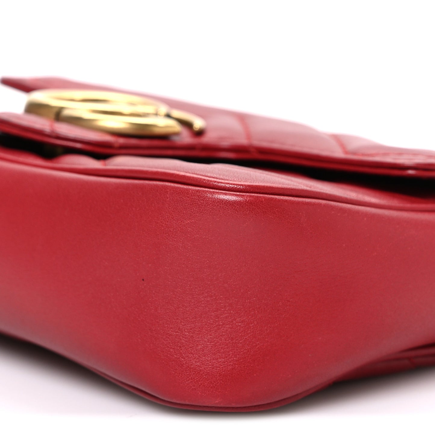 Calfskin Matelasse Super Mini GG Marmont Shoulder Bag Hibiscus Red