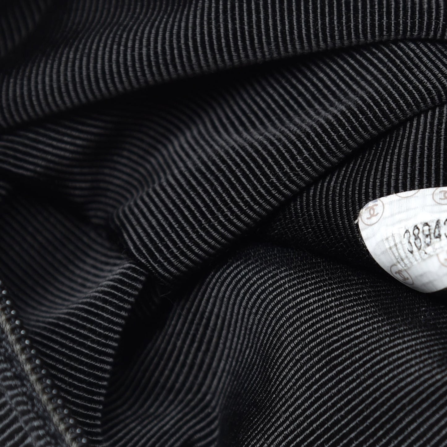 Caviar CC Shoulder Bag Black