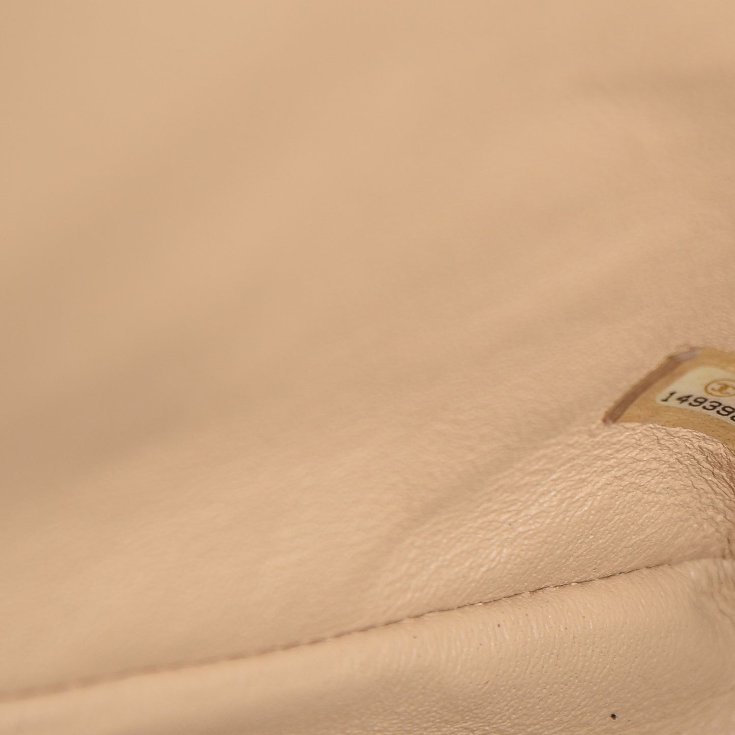 Caviar Quilted Jumbo Double Flap Beige Clair