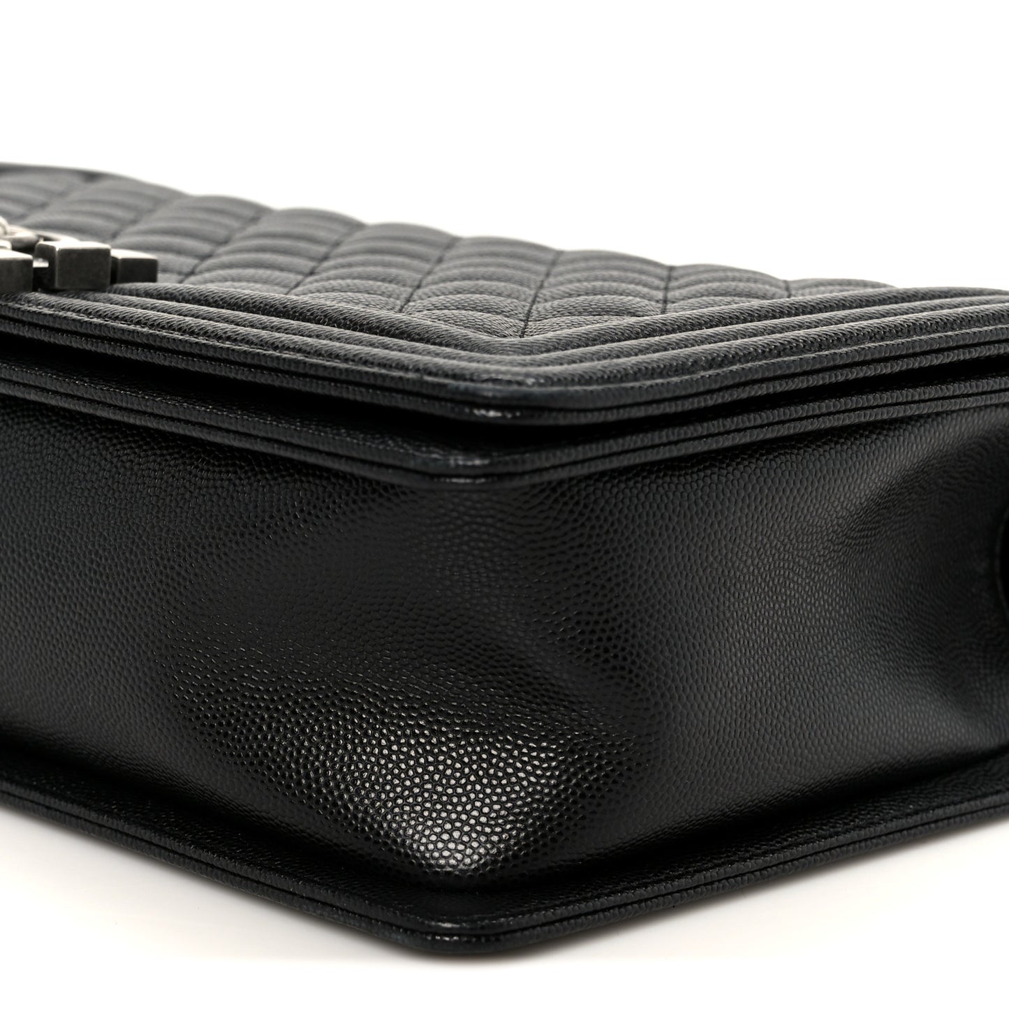 Caviar Quilted New Medium Boy Flap Black