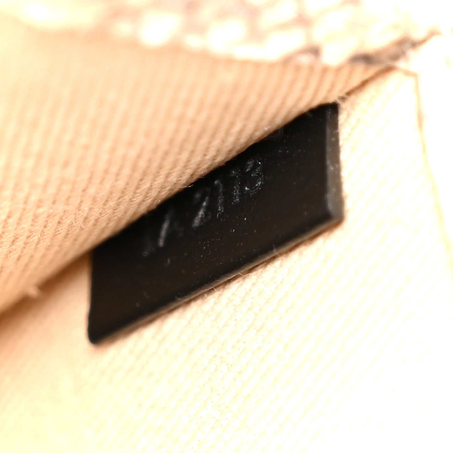 Snakeskin Le Chiquito Boucle Long Beige