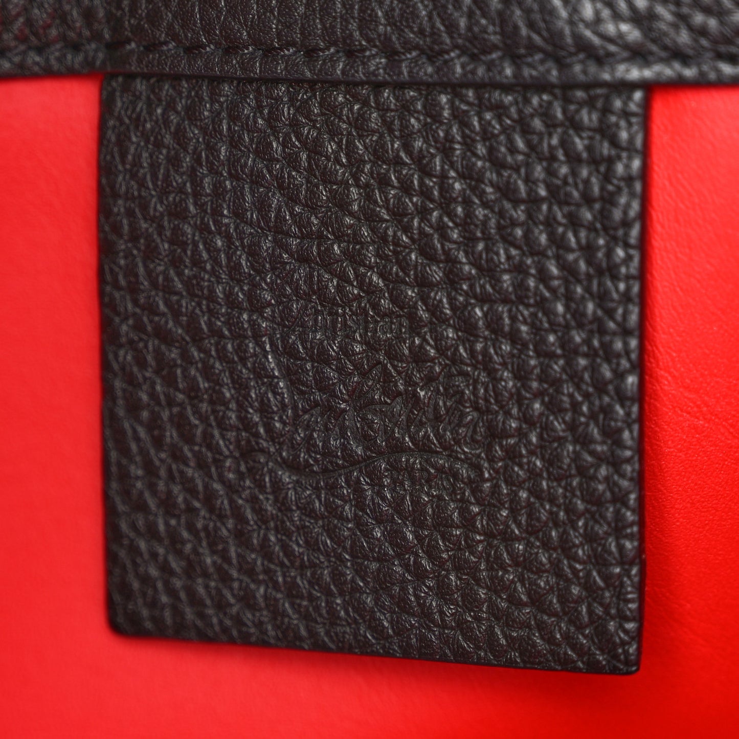 Calfskin Spikes Loubinthesky Medium Paloma Black