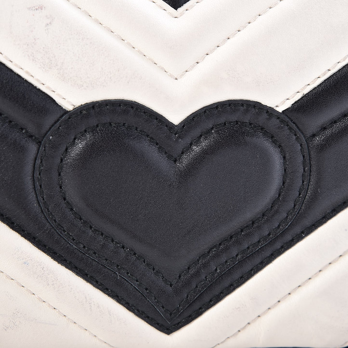 Calfskin Matelasse Super Mini GG Marmont Shoulder Bag Black White