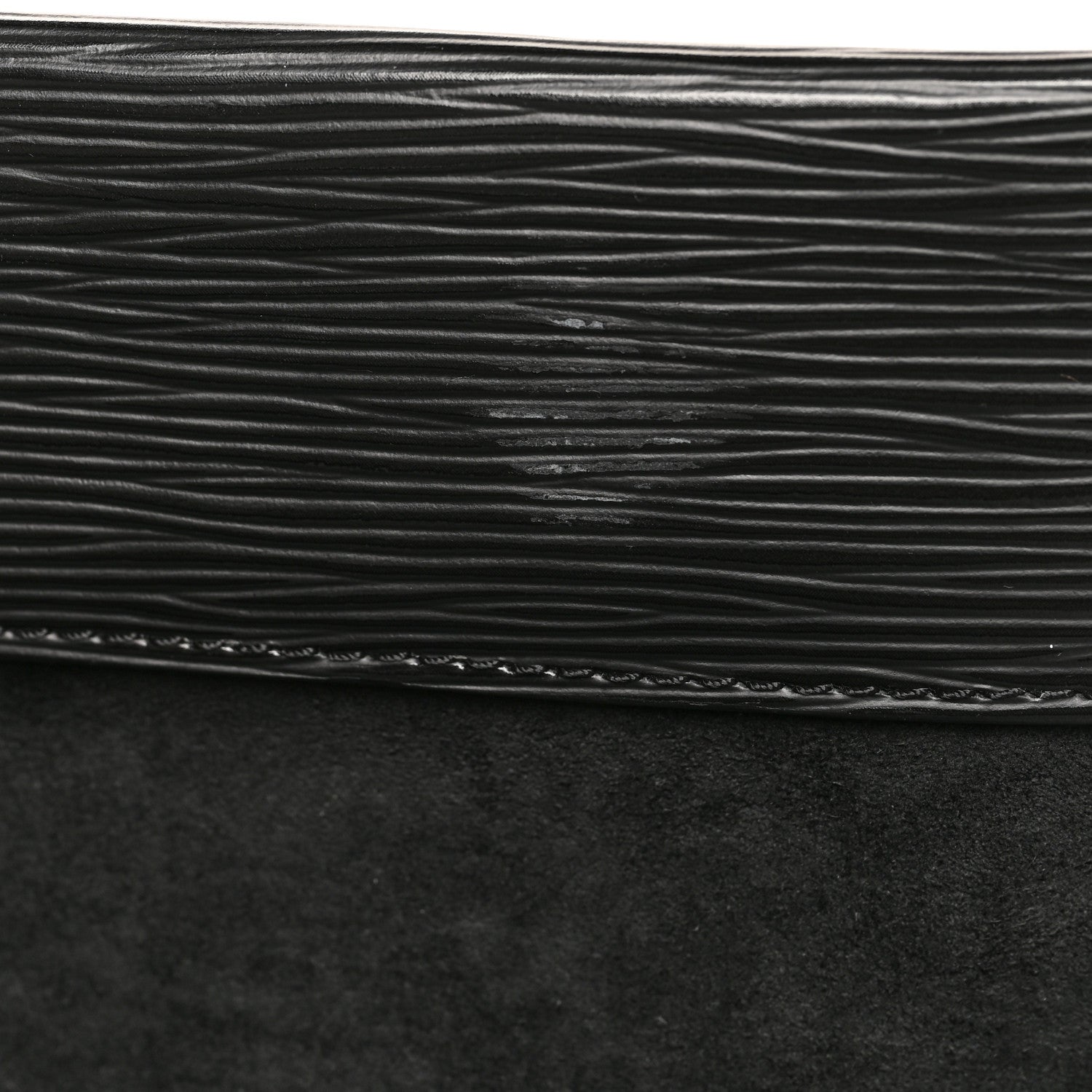 Louis Vuitton Epi Cluny MM Black 10 of 10