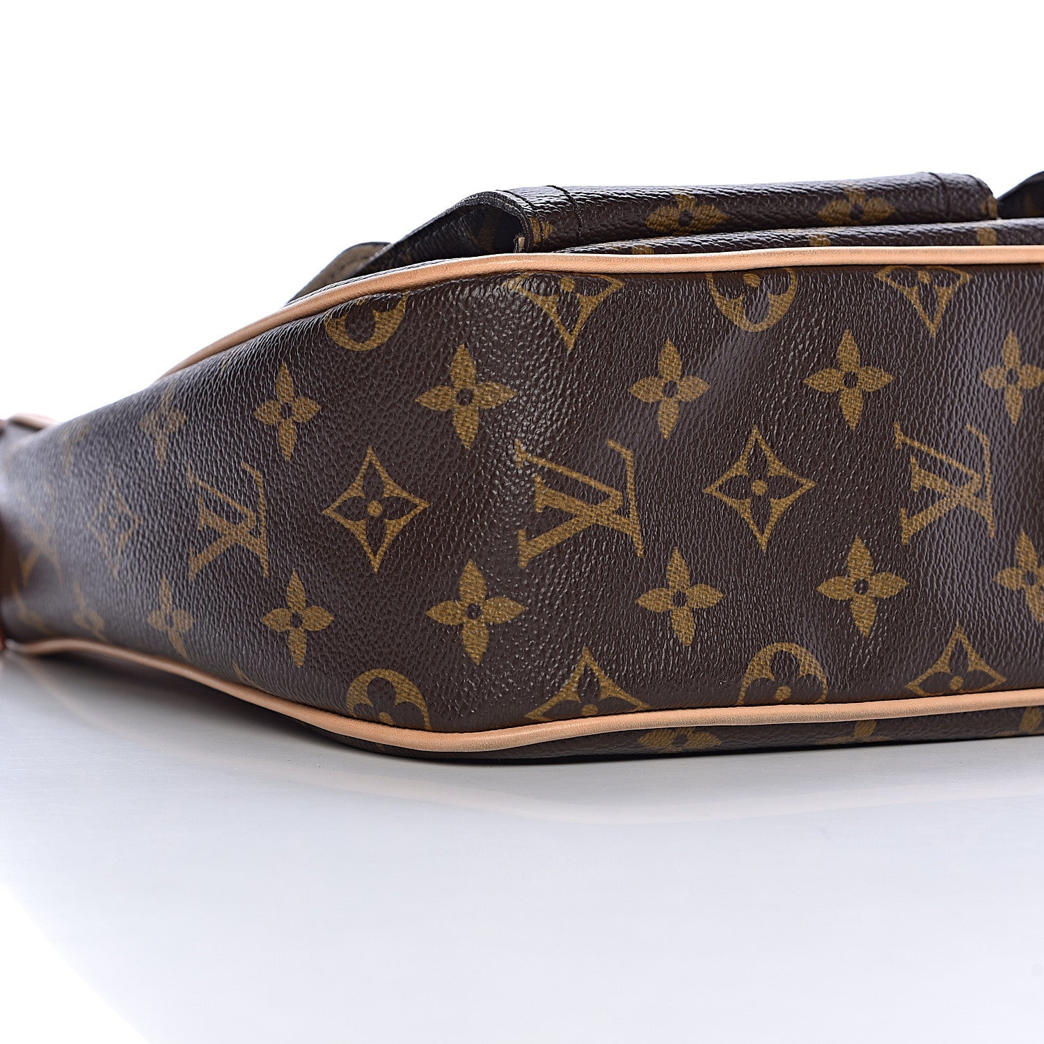 Louis Vuitton Monogram Hudson GM 14 of 16