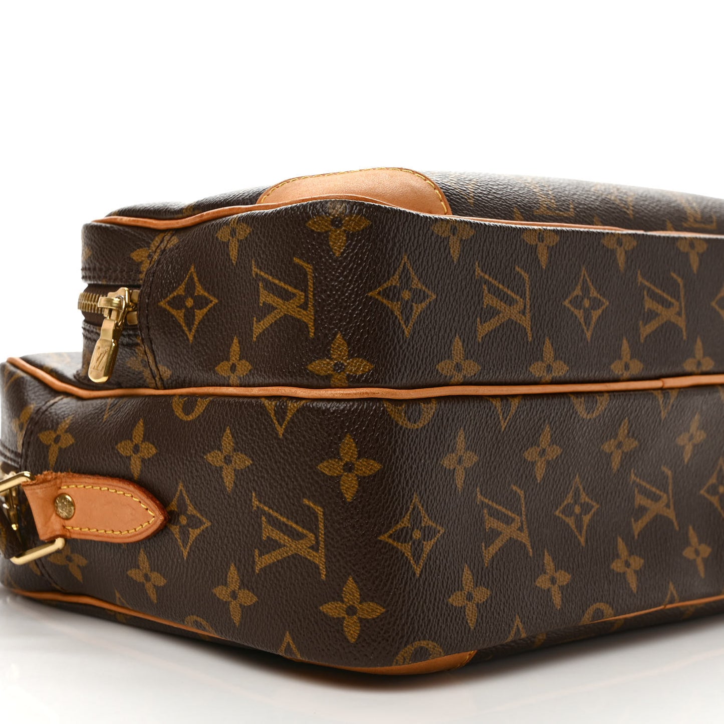 Monogram Nil 28