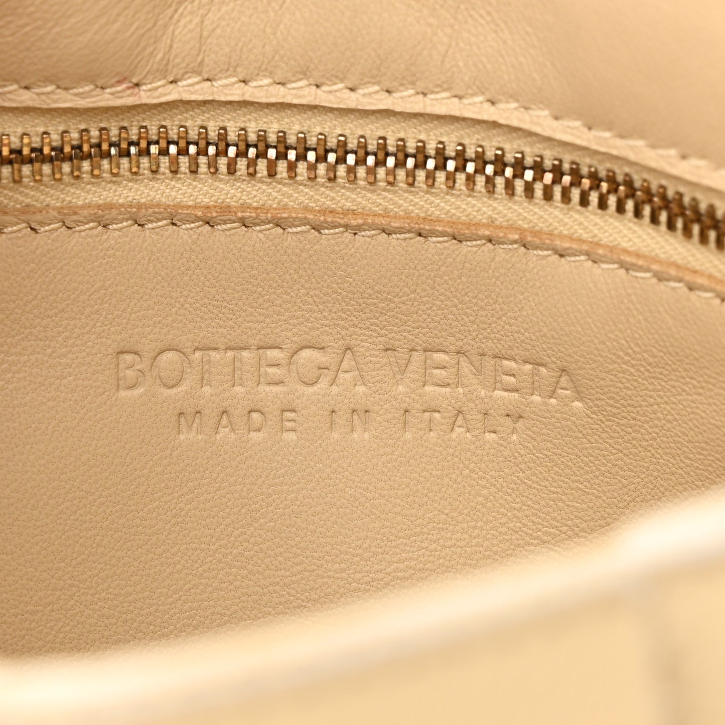 Grained Calfskin Maxi Intrecciato Cassette Crossbody Bag Porridge