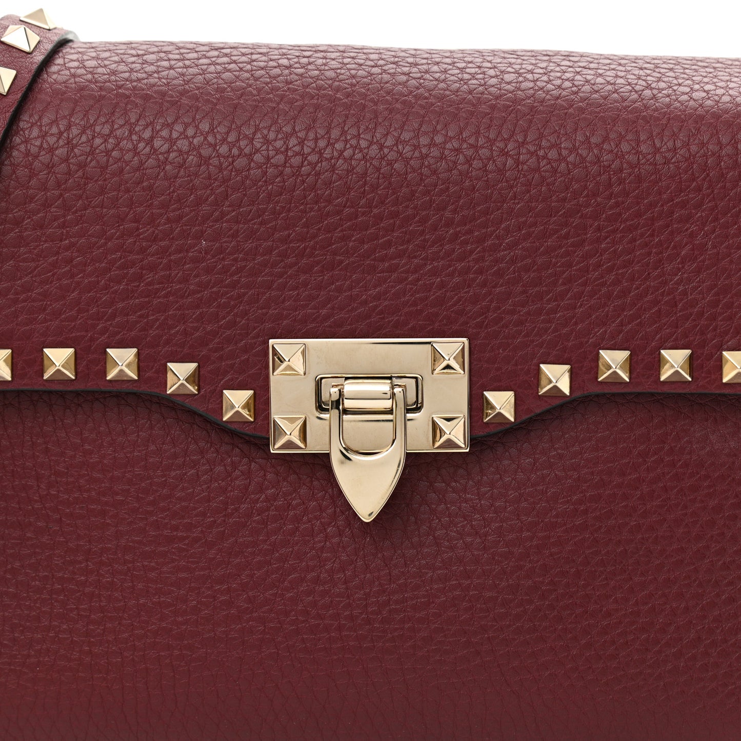 Pebbled Calfskin Medium Rockstud Flap Saddle Bag Rubino