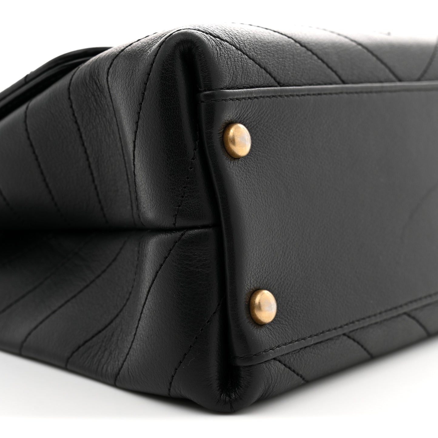Grained Calfskin Snakeskin Small Chevron Chic Top Handle Flap Black