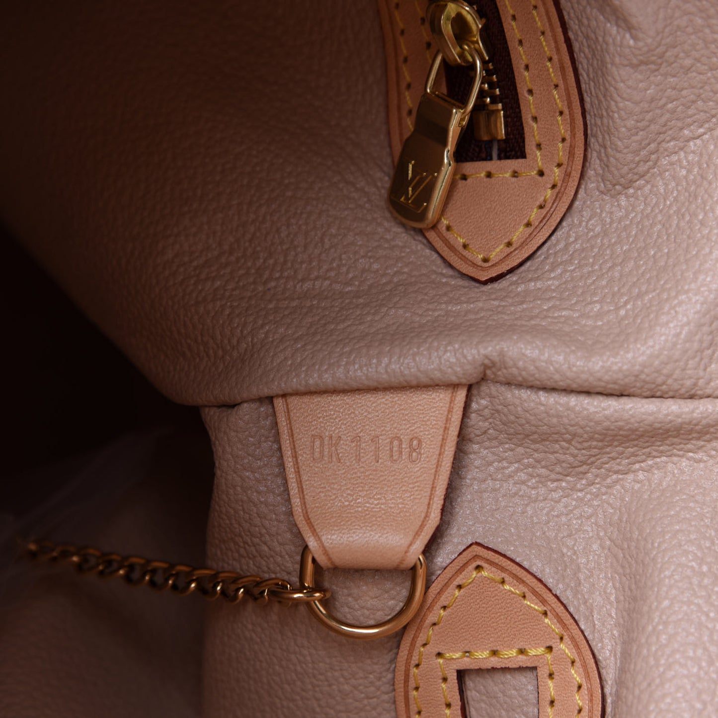 Monogram Petit Bucket 23