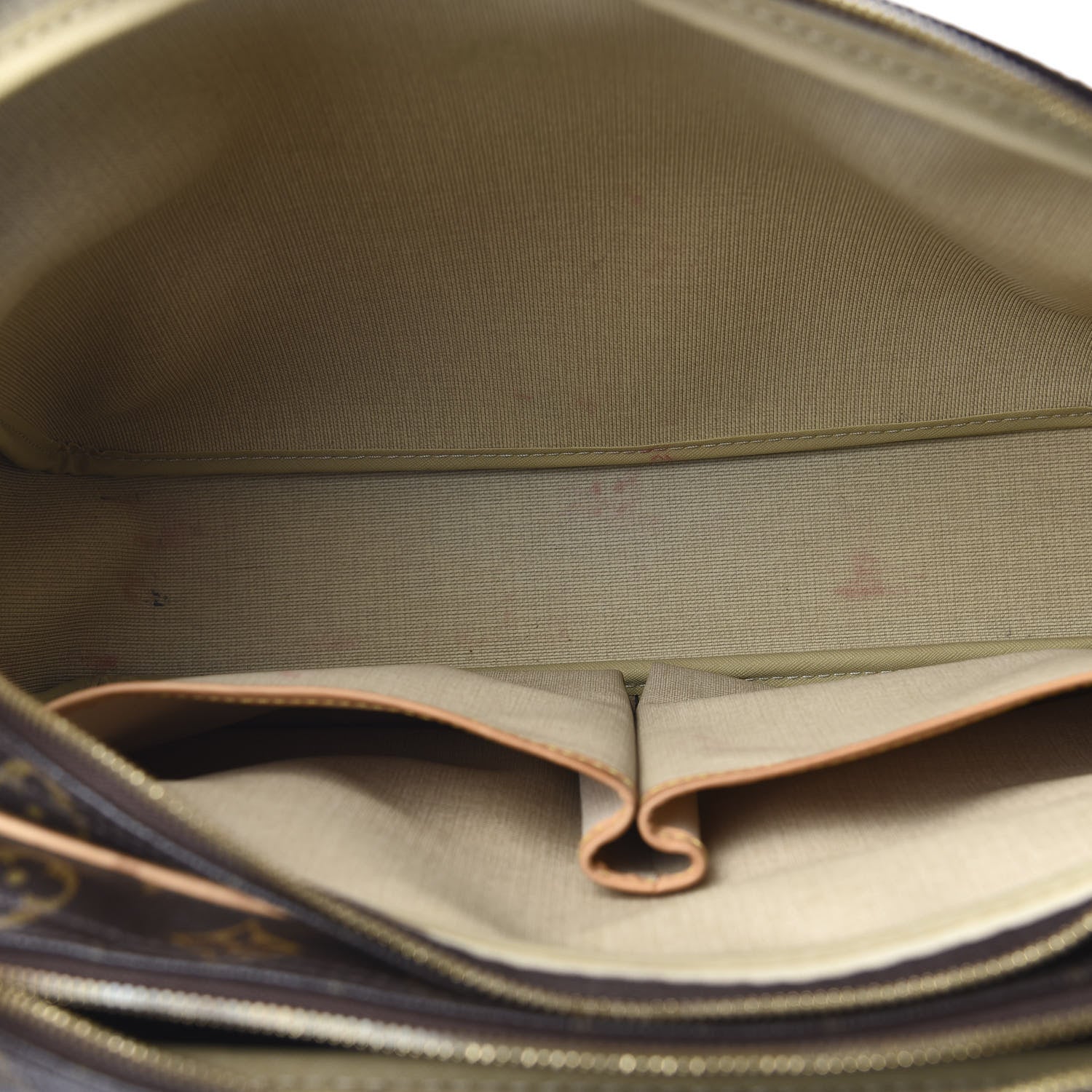 Louis Vuitton Monogram Reporter GM 6 of 18