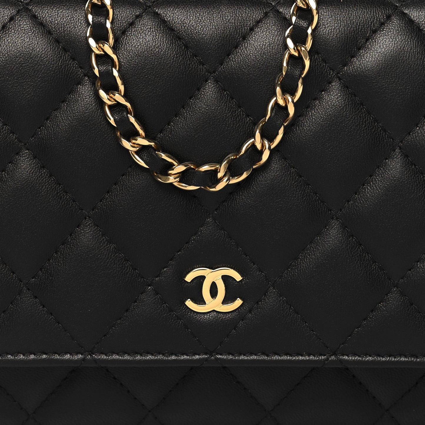 Lambskin Quilted Wallet On Chain WOC Black