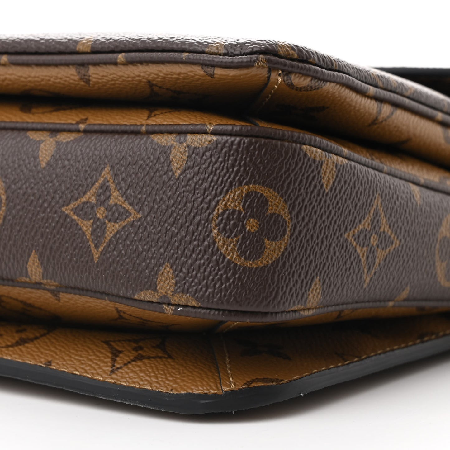 Reverse Monogram Pochette Metis