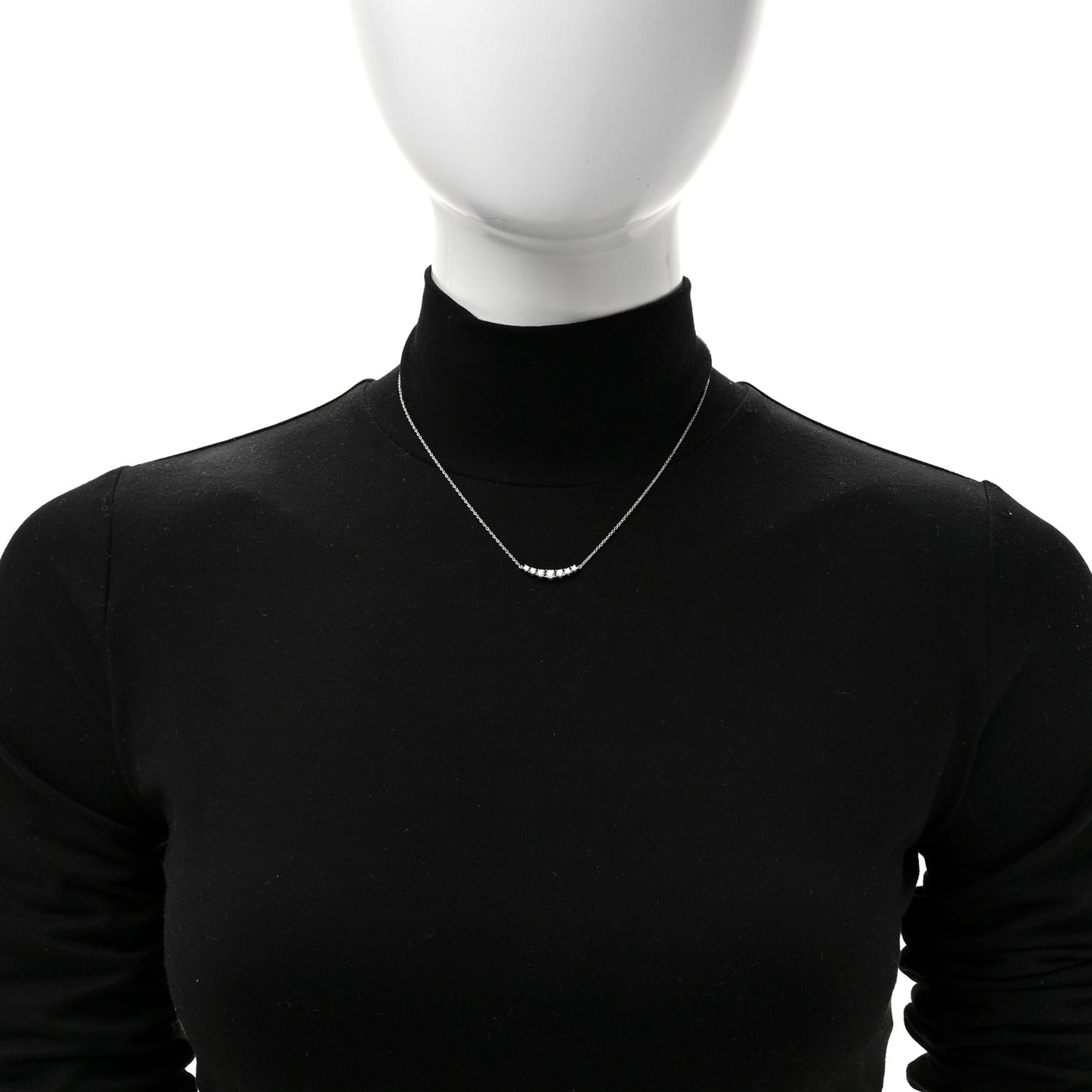 Platinum Diamond Graduated Pendant Necklace