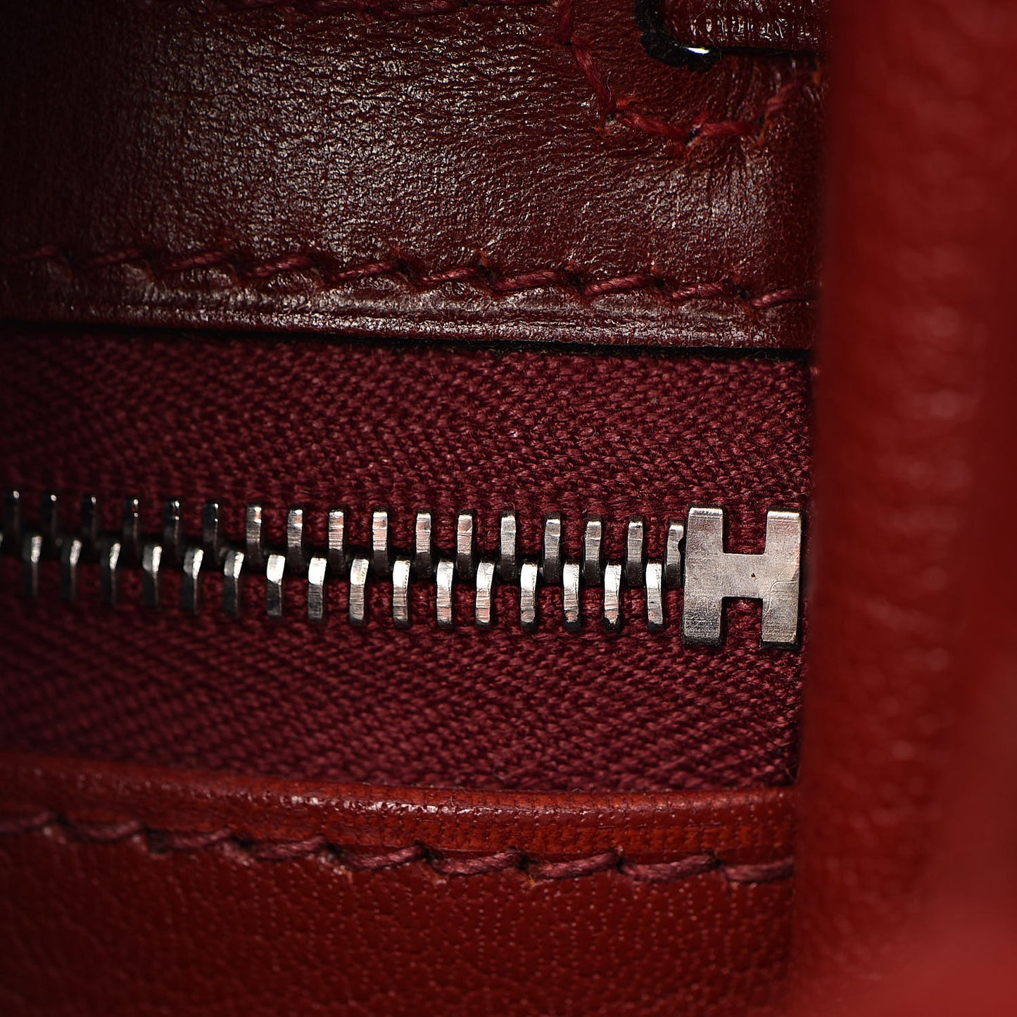 Box Kelly Retourne 28 Rouge H