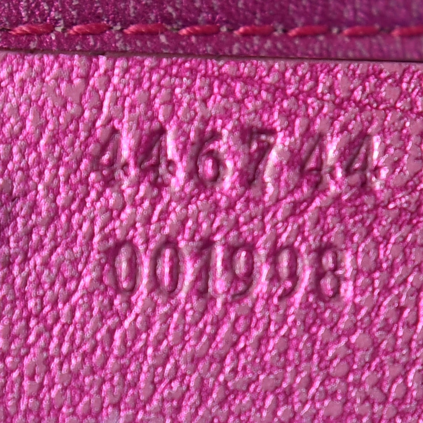 Metallic Calfskin Matelasse Mini GG Marmont Shoulder Bag Fuchsia