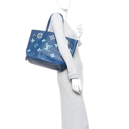 Louis Vuitton Empreinte Monogram Giant Neverfull MM Degrade Bleu 2 of 10