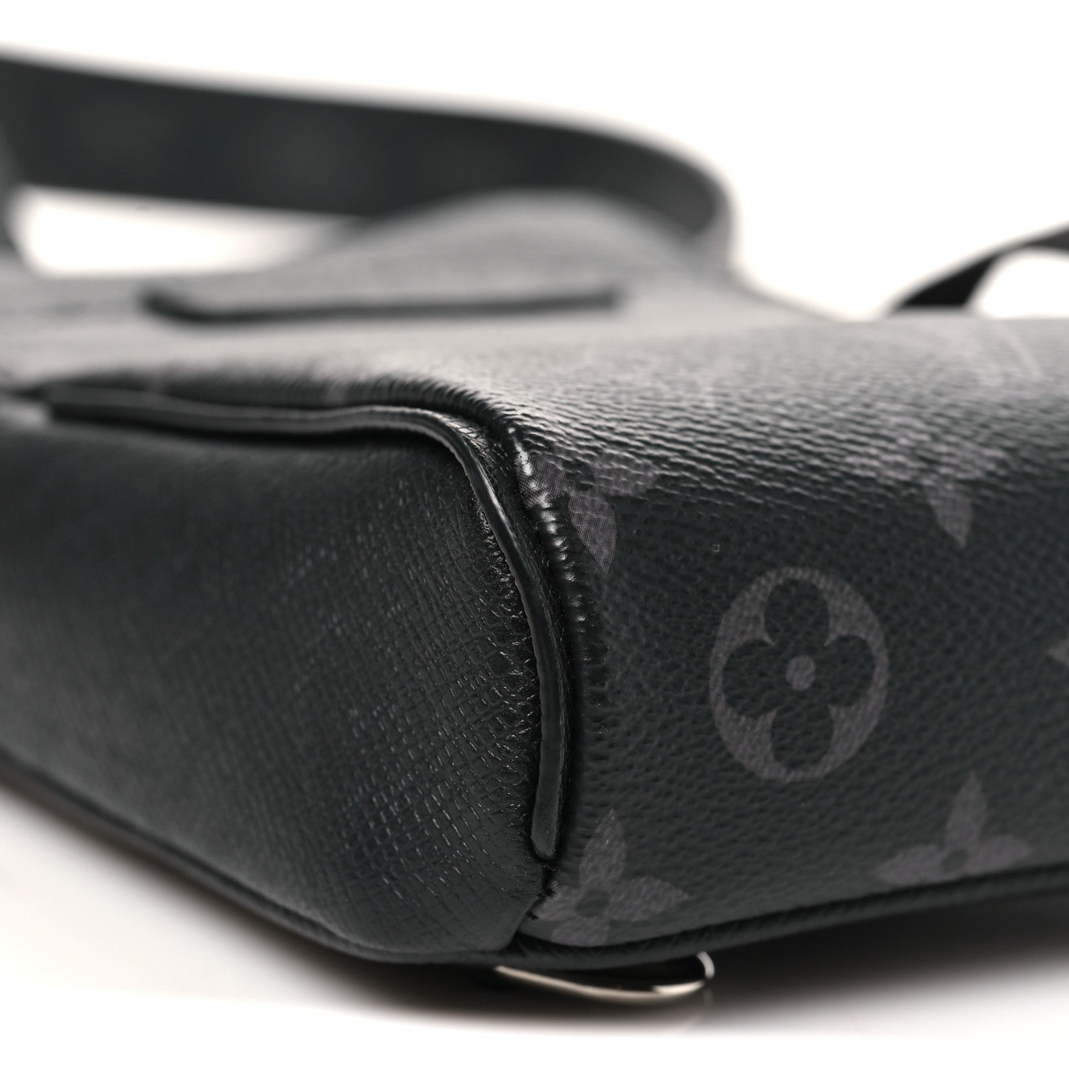 Louis Vuitton Taigarama Outdoor Slingbag Black 7 of 8