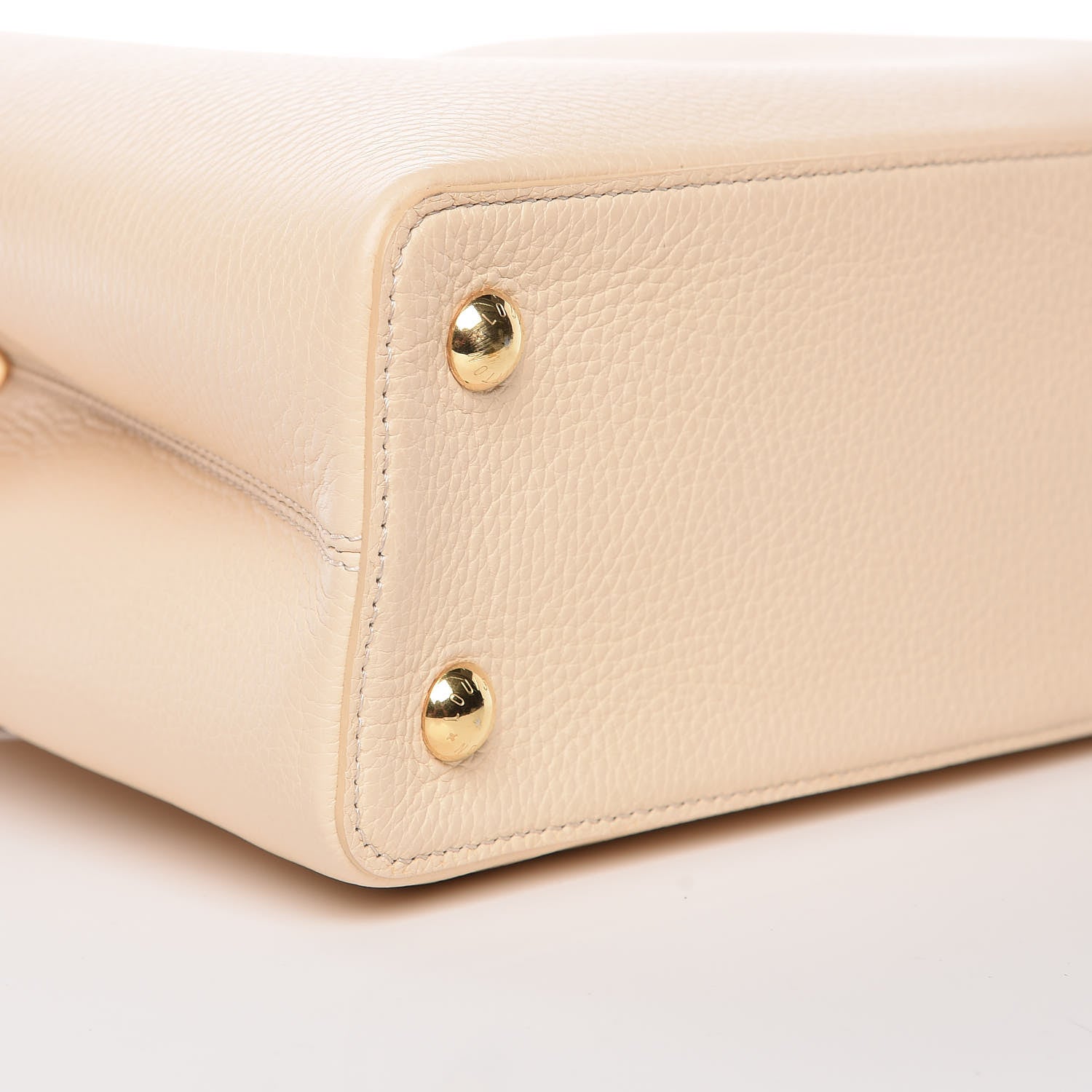 Louis Vuitton Taurillon Capucines PM Beige Black 9 of 10