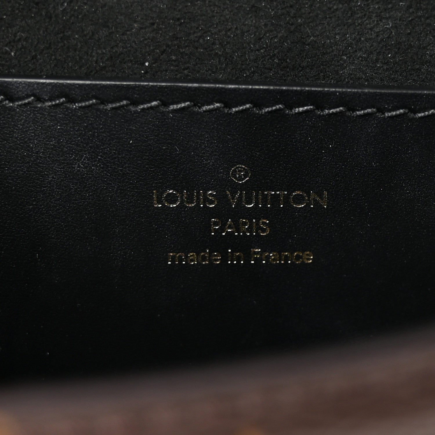 Louis Vuitton Reverse Monogram Tilsitt 6 of 9