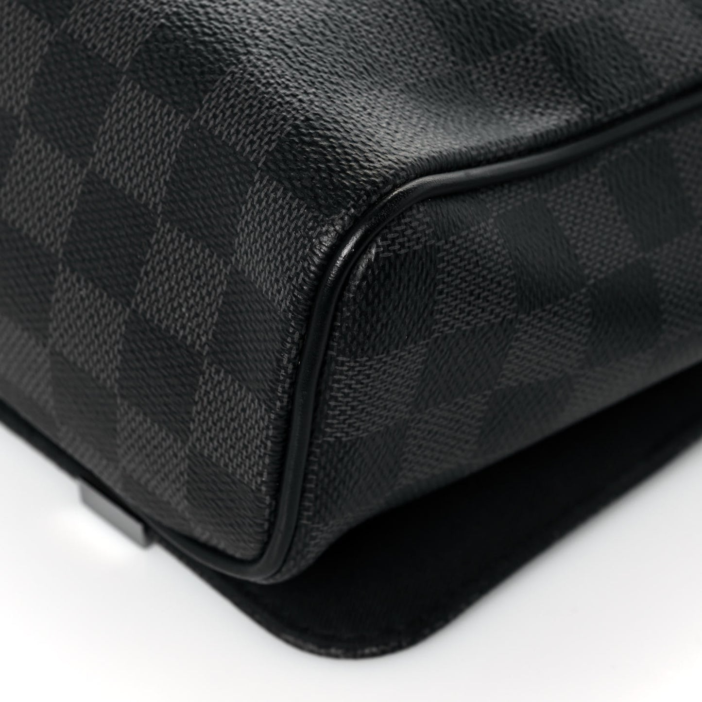 Damier Graphite District MM