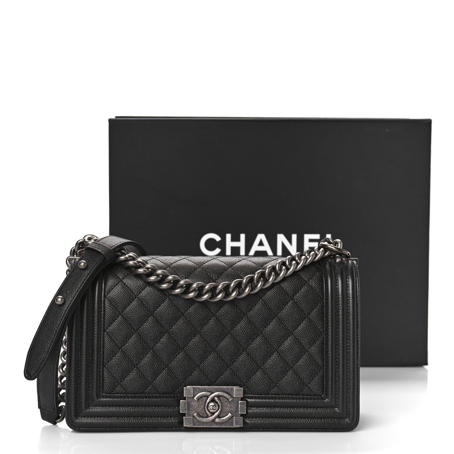 Caviar Quilted Medium Boy Flap Black