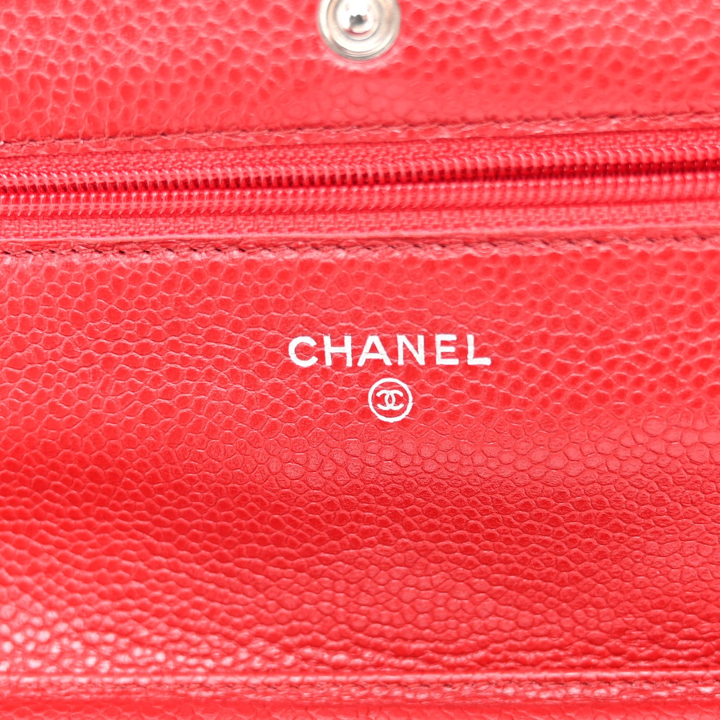 Caviar Quilted Wallet on Chain WOC Red