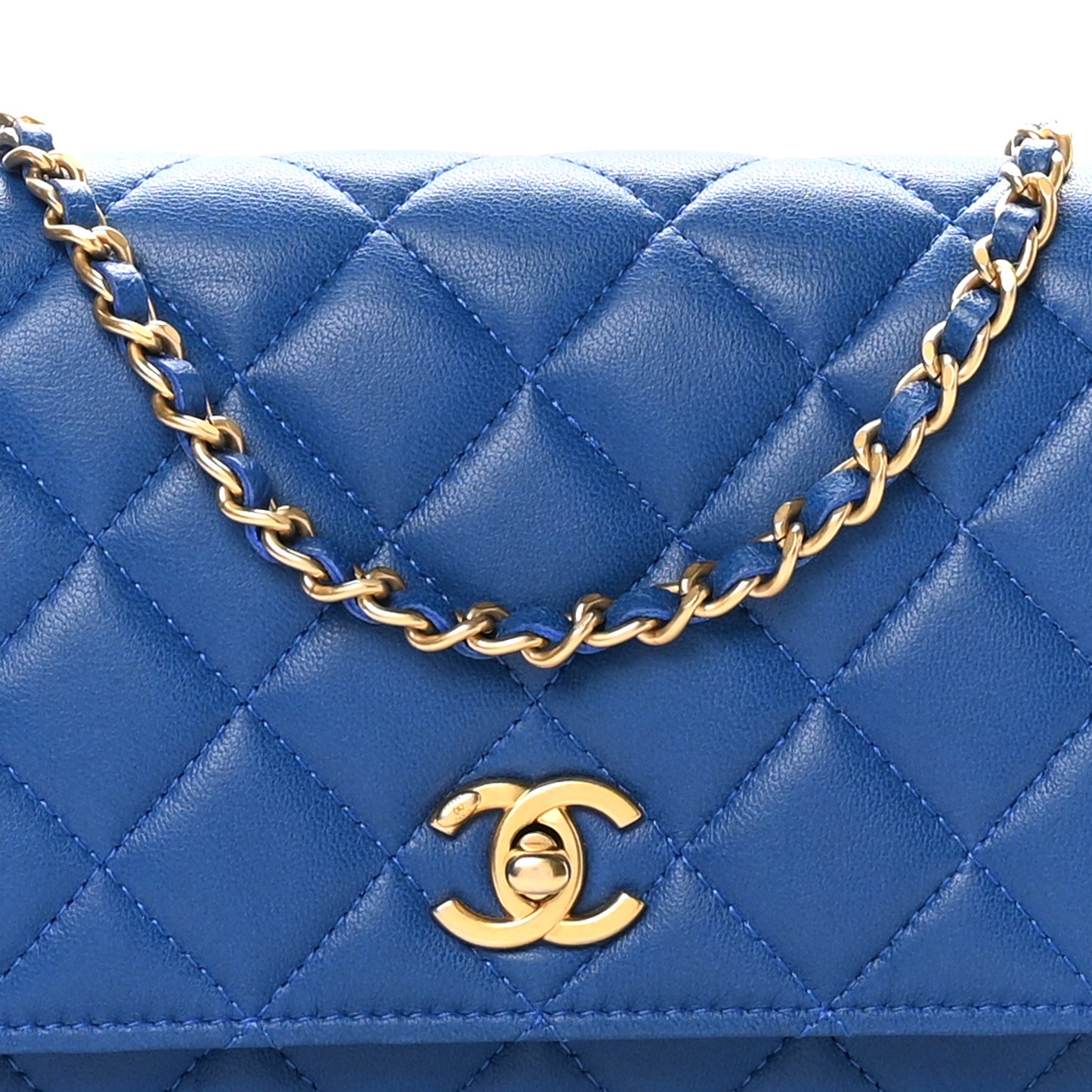 Lambskin Quilted CC Pearl Crush Wallet on Chain WOC Blue