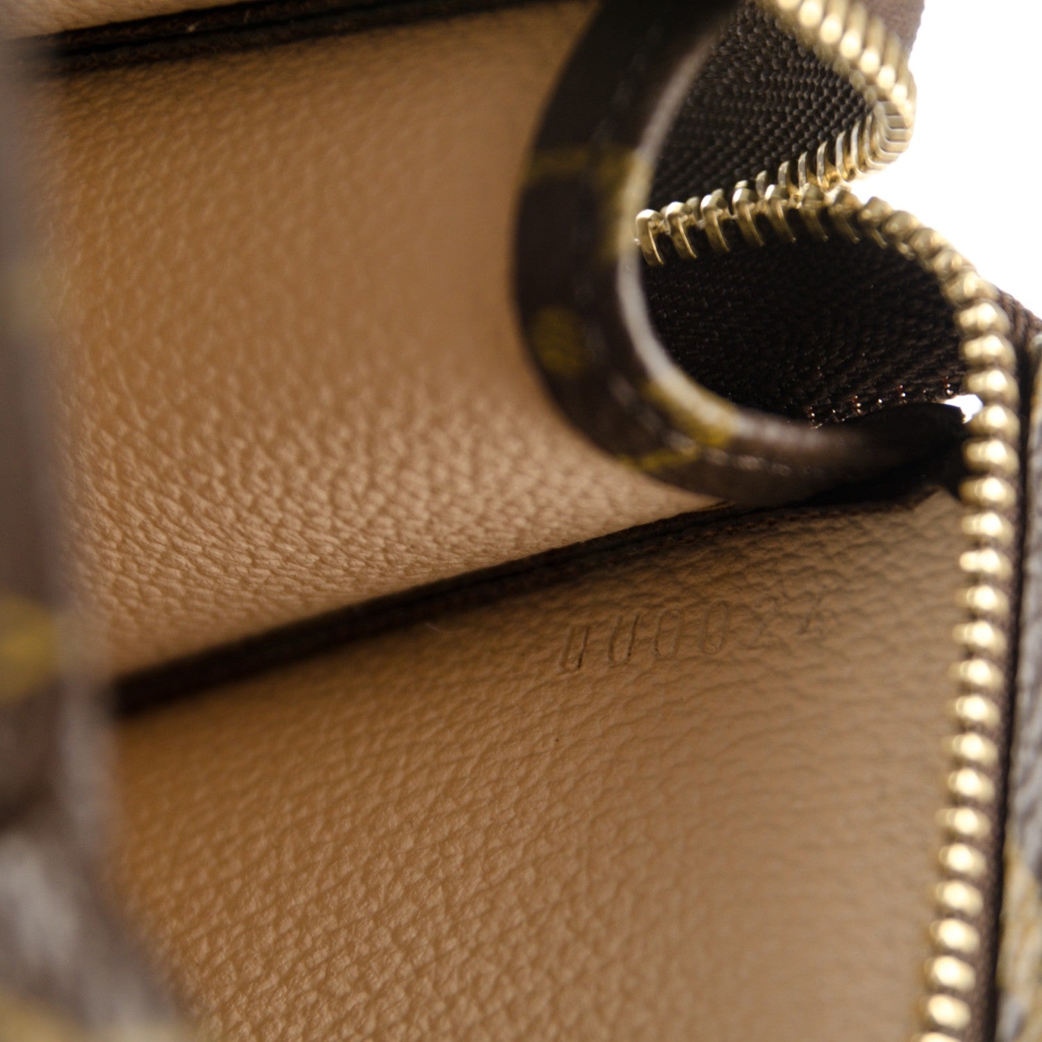 Louis Vuitton Monogram Toiletry Pouch 19 7 of 7