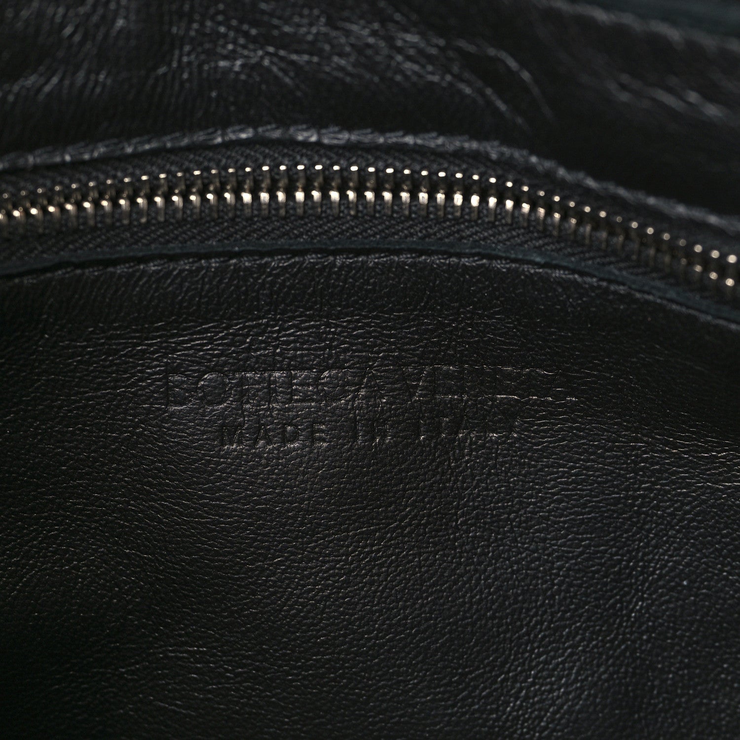 Bottega Veneta Lambskin Maxi Intrecciato Cassette Crossbody Bag Black 6 of 9