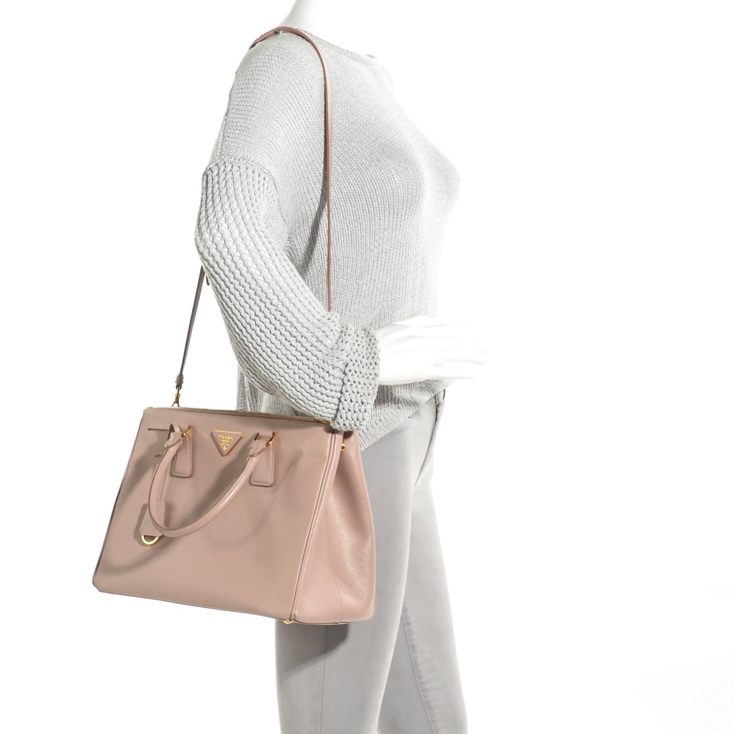 Saffiano Medium Galleria Double Zip Tote Cammeo