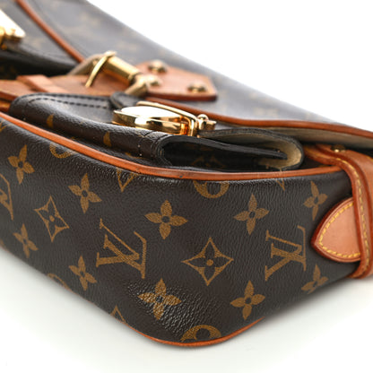 Louis Vuitton Monogram Hudson PM 8 of 39