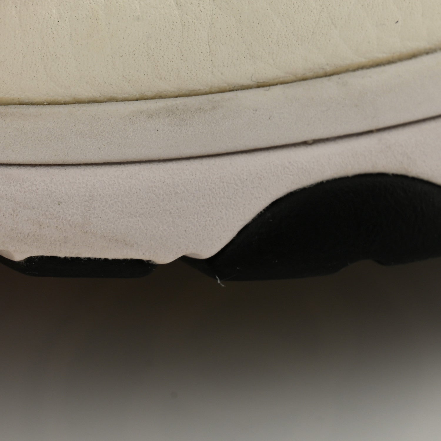 Chanel Mesh Suede Calfskin Grained Calfskin Womens CC Sneakers 39.5 White Black 9 of 14