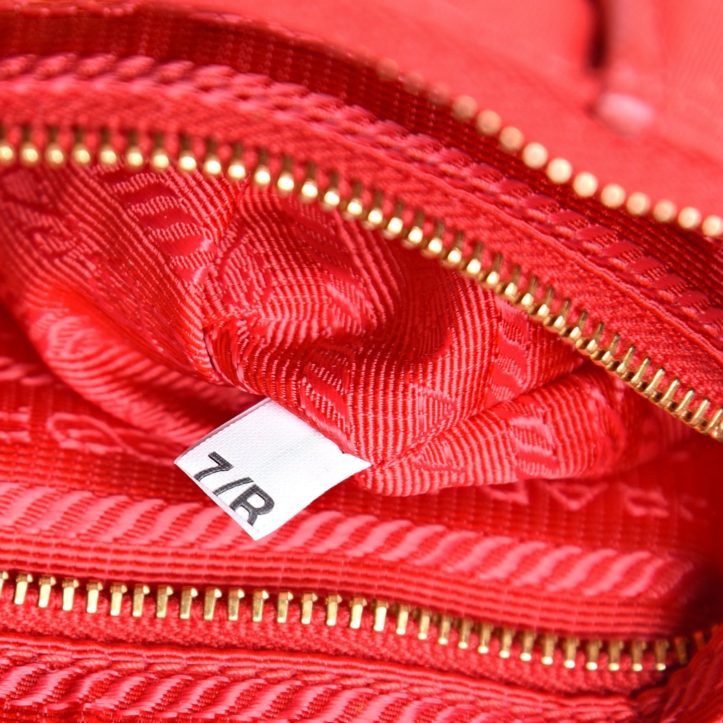 Tessuto Nylon Saffiano Crossbody Bag Rosso