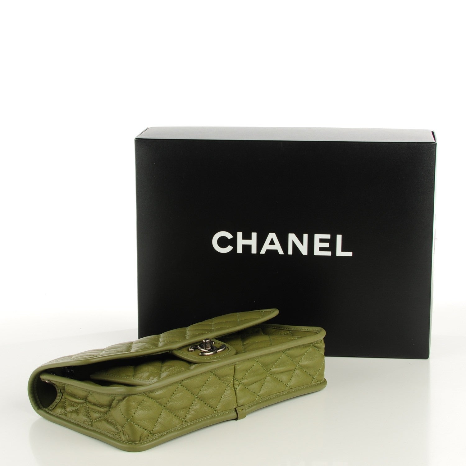 Chanel Calfskin Quilted Medium Casual Riviera Flap Green 4 of 8