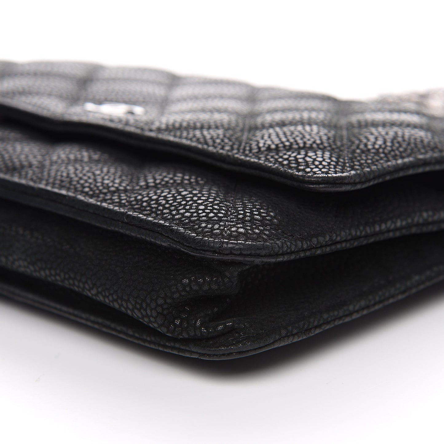 Iridescent Caviar Quilted Wallet On Chain WOC Black