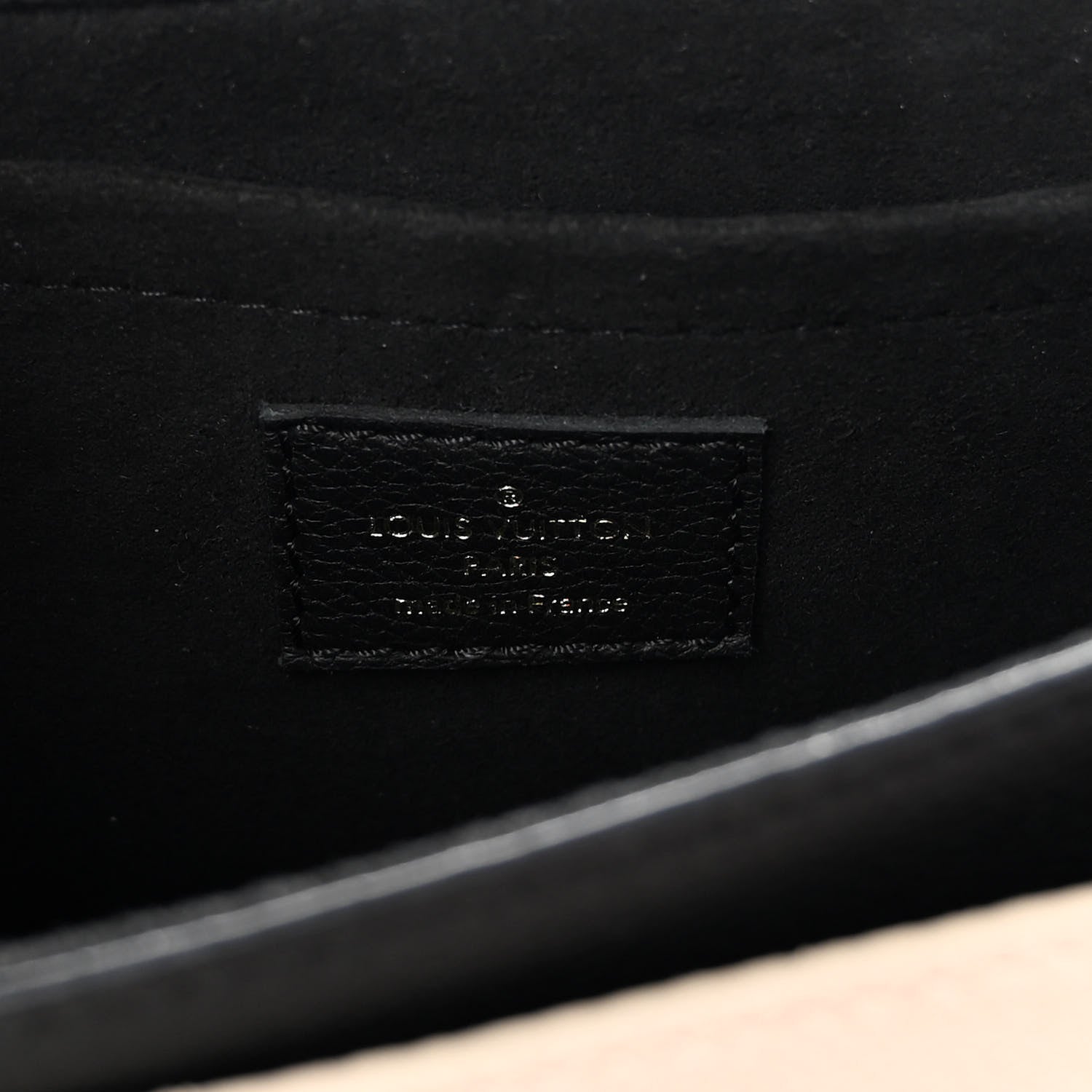 Louis Vuitton Grained Calfskin Lockme Tender Black 6 of 9