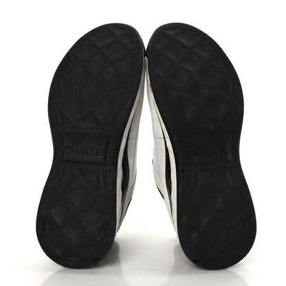 Chanel Velvet Calfskin Mixed Fibers CC Sneakers 38 White Black 6 of 10