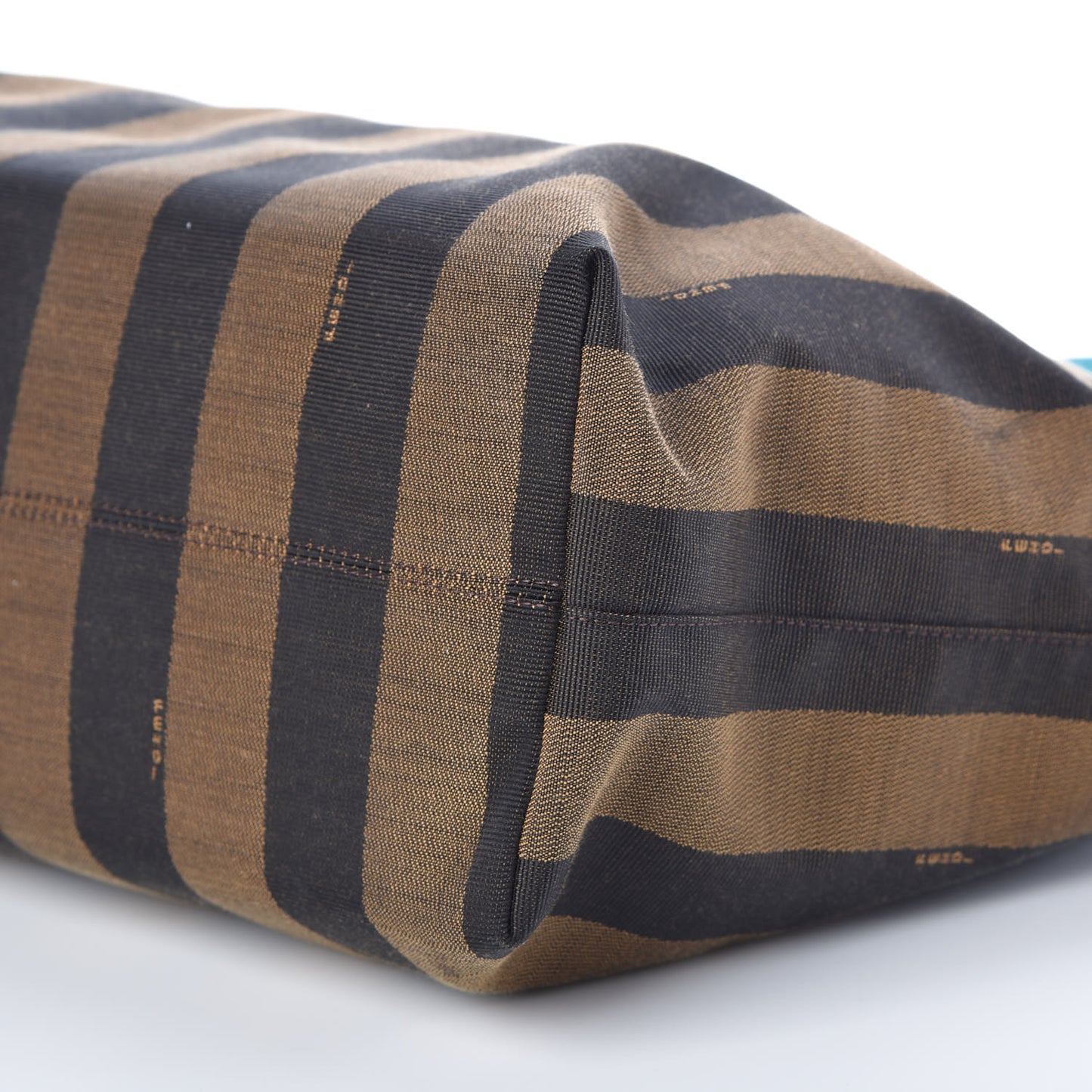 Pequin Vitello Medium Roll Tote Tobacco Lago