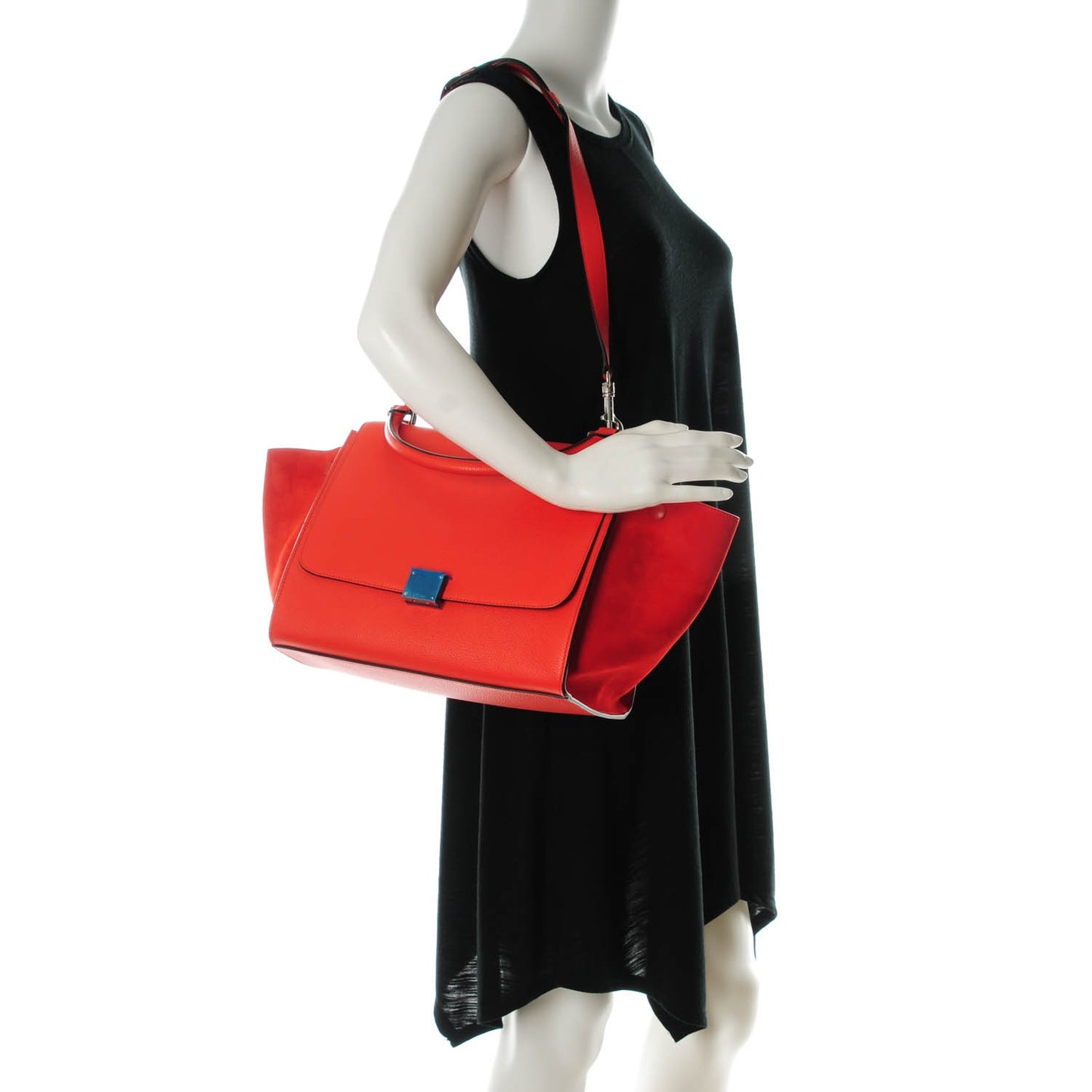 Drummed Calfskin Suede Medium Trapeze Vermillion
