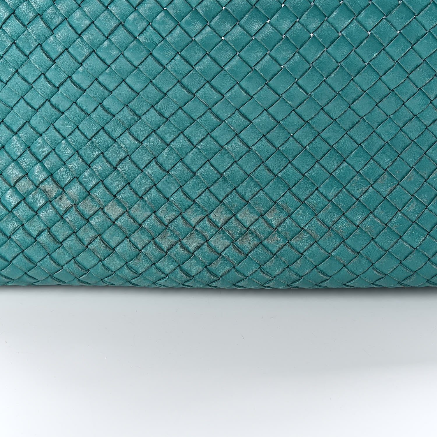 Bottega Veneta Nappa Intrecciato Medium Cabat Lagoon 16 of 28