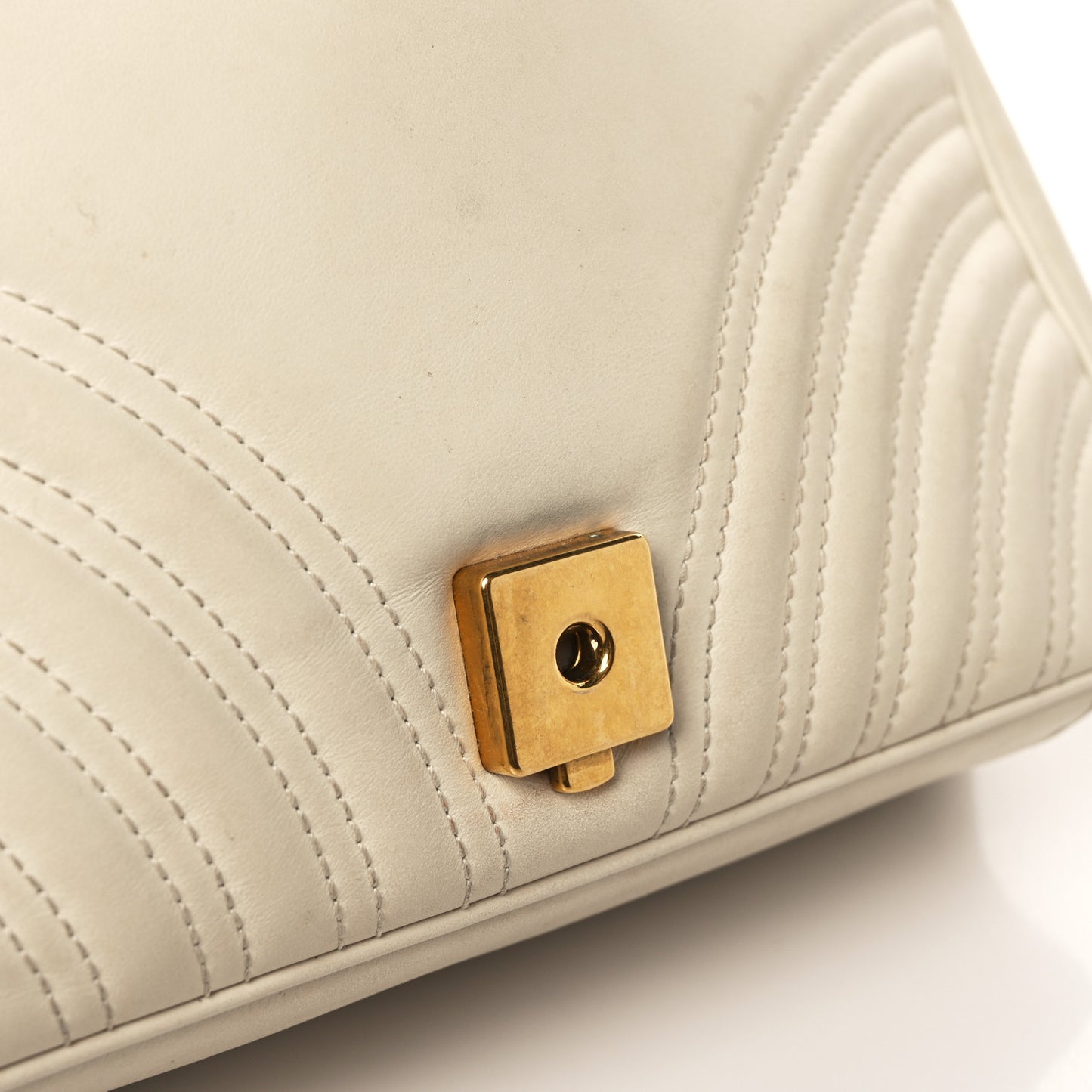 Calfskin Matelasse Small GG Marmont Shoulder Bag White
