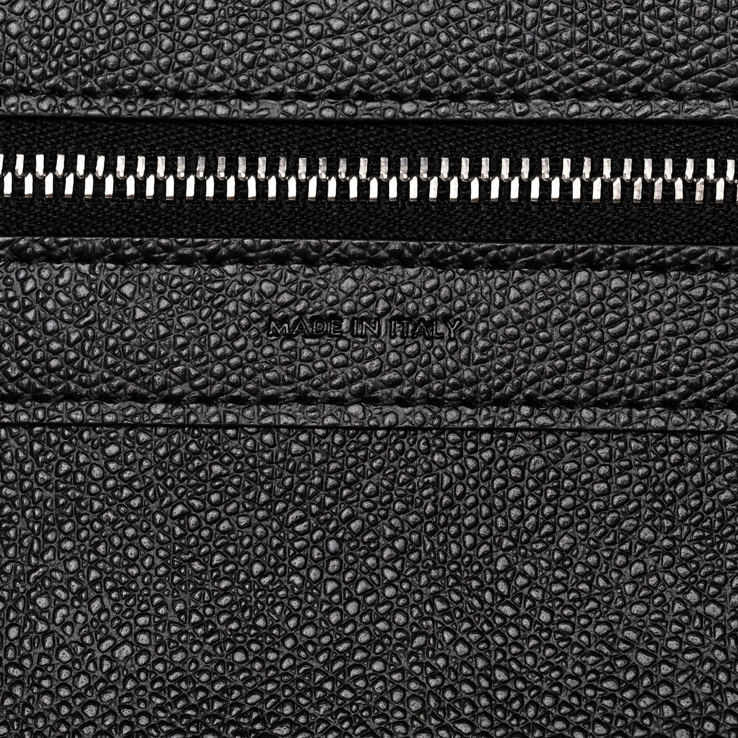 Grained Calfskin Small Vertical Cabas Black
