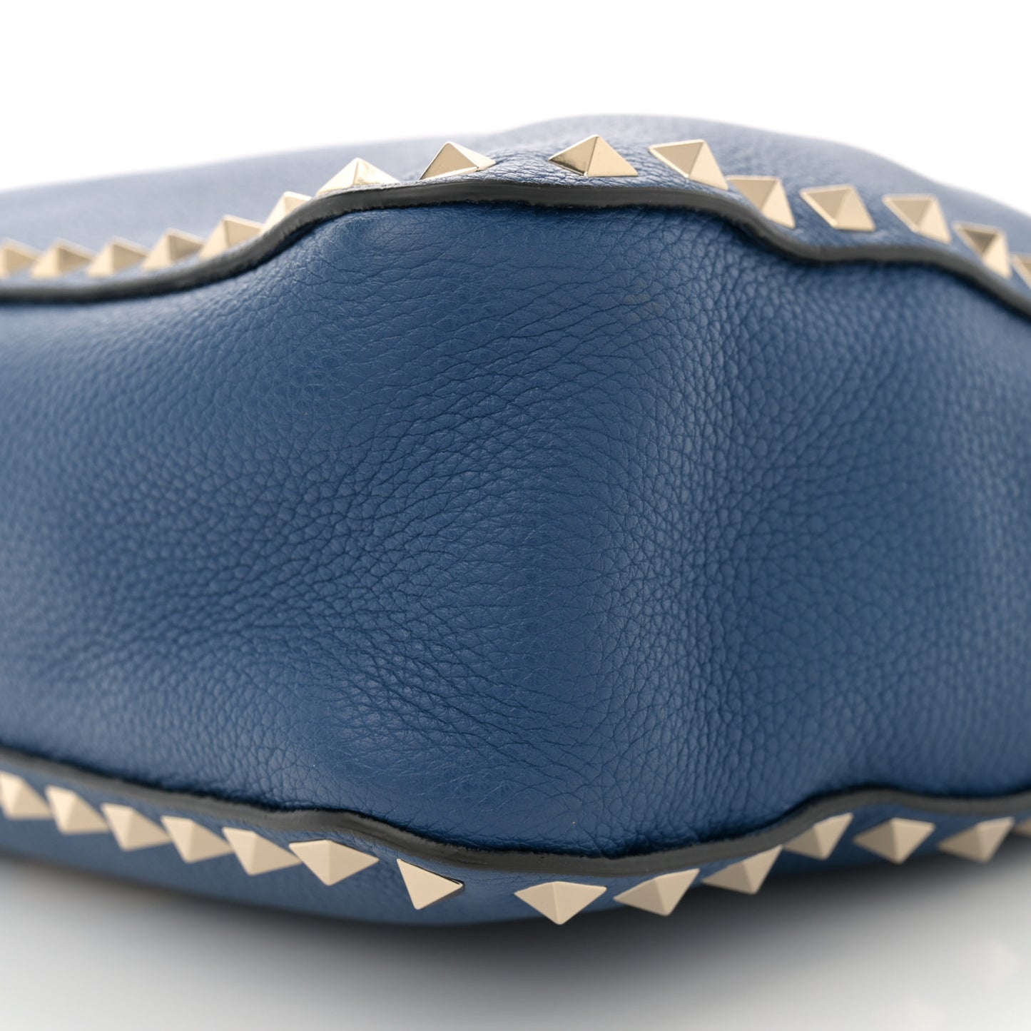 Pebbled Calfskin Small Rockstud Flip-Lock Messenger Bag Blu Delft