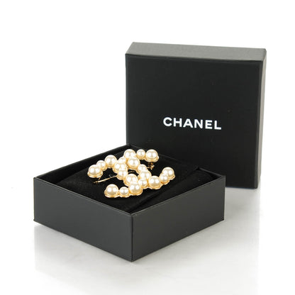 Chanel Pearl CC Brooch Gold Pearly White 5 of 5